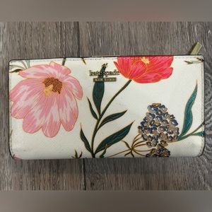 Kate Spade Slim Bifold Wallet